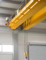 جرثقیل سقفی دو پل (Double Girder Overhead Crane) یکی از انواع پیشرفته جرثقیل‌های سقفی است